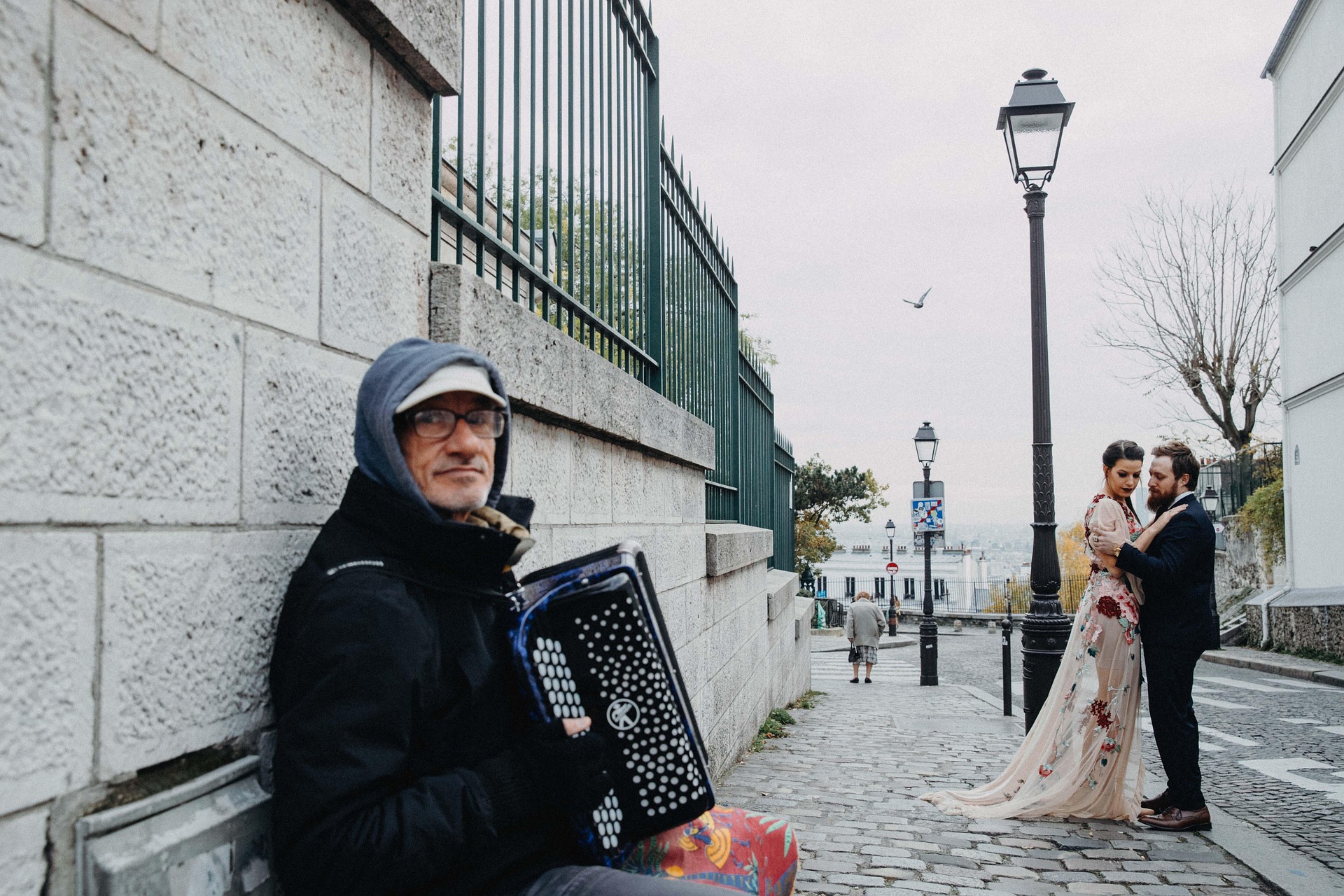 How do you say hello?